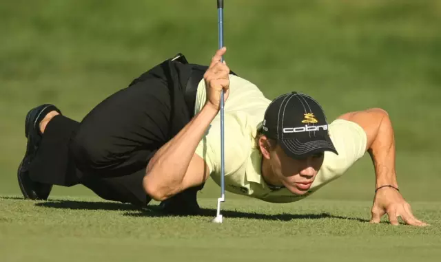 支撑的时候 比如俯卧撑,平板支撑等等需要手支撑地面的动作,需要注意